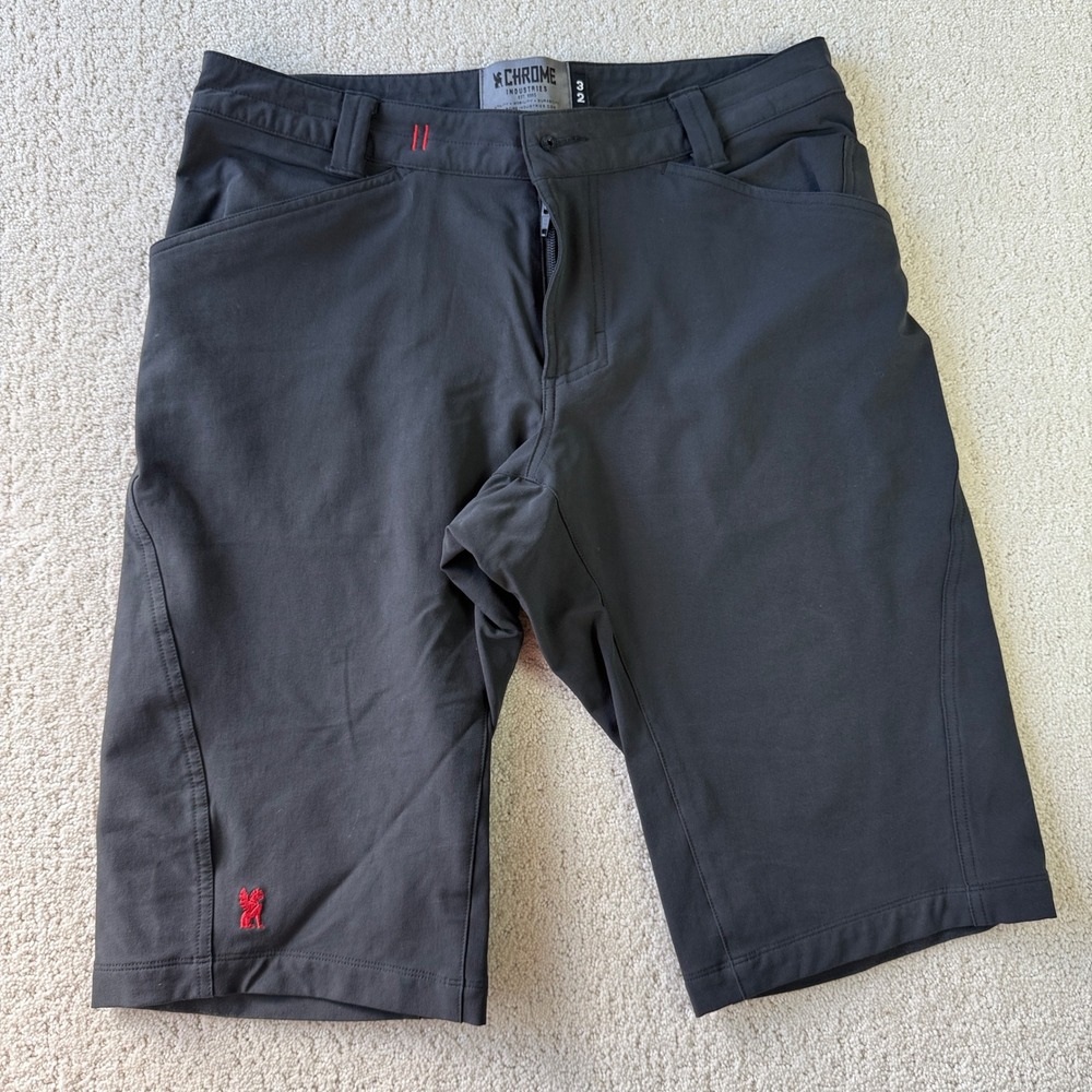 Chrome Industries Cycling Shorts Men 32 Black Technical Utility Commuter